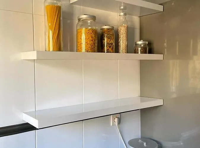 Beautiful Two Bedroom With Pool