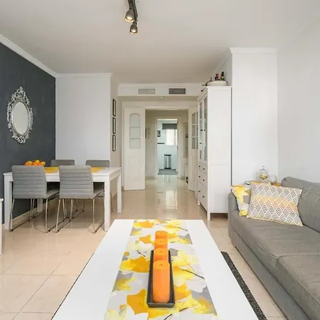 Apartment Beautiful Two Bedroom With Pool Fuengirola