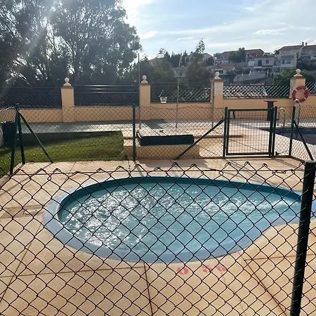 Beautiful Two Bedroom With Pool Фуэнхирола