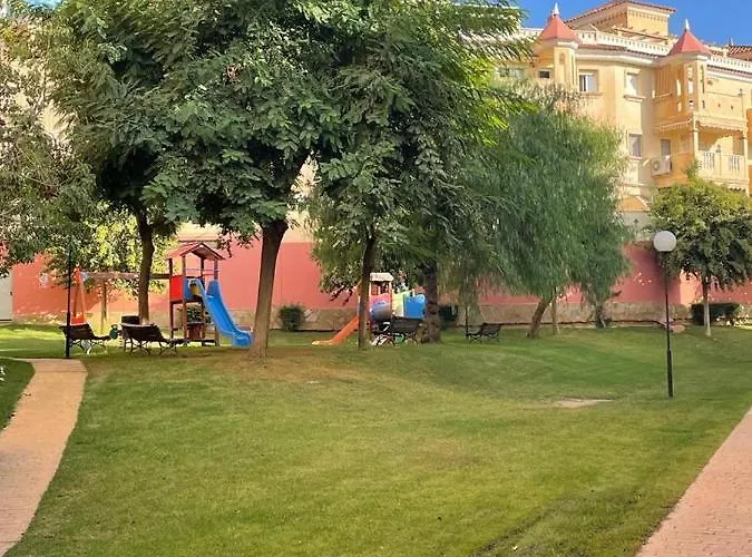 Beautiful Two Bedroom With Pool Apartment Fuengirola