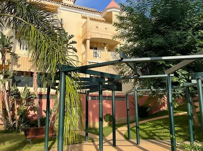 Apartment Beautiful Two Bedroom With Pool Fuengirola